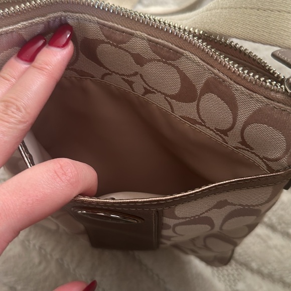 Coach Crossbody Bag - Picture 3 of 7